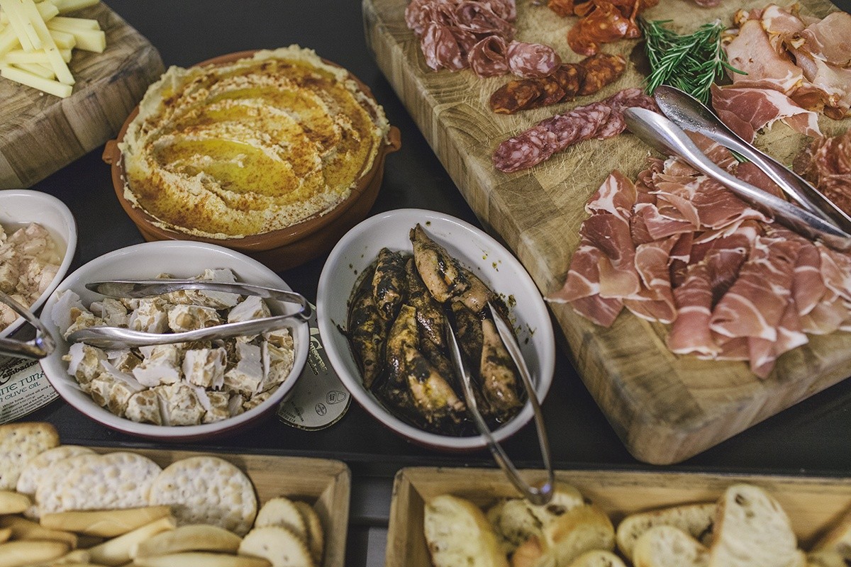 Few people choose to eat lunch outside of Dropbox HQ, largely because the food is so good in house. A full kitchen staff serves everything from charcuterie to vermicelli to fish tacos.