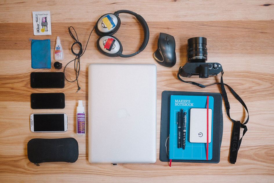 What’s in Jason’s bag — Leica and notebook included.